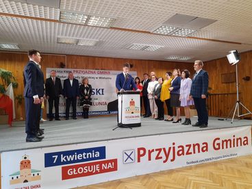 Konferencja prasowa Przyjaznej Gminy – prezentacja kandydata na burmistrza Wielunia Piotra Radowskiego i kandydatów do Rady Miasta